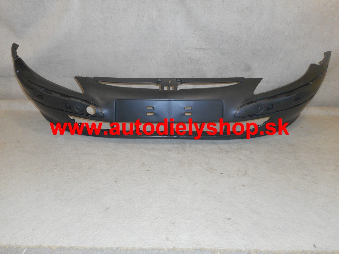 Peugeot 307 01-05 Predný nárazník  čierny
