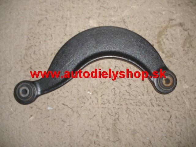  Ford Focus 98-04 zadné rameno horné ľavé.