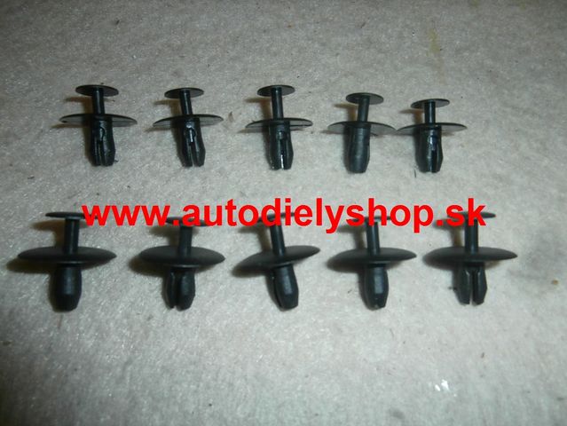 Peugeot 807 6/02- príchytky odhlučnenia 10 ks