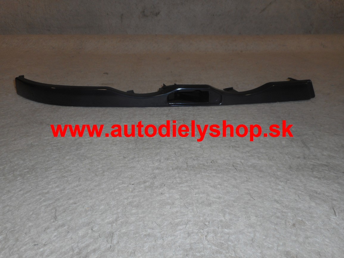 BMW 3 E46 98-8/01 lišta pod svetlo Pravá,s otvorom