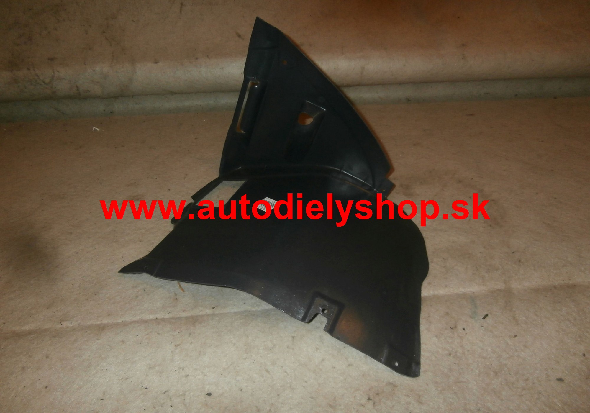 BMW 3 E46 9/01-3/05 predný podblatnik Lavý /predná čast/