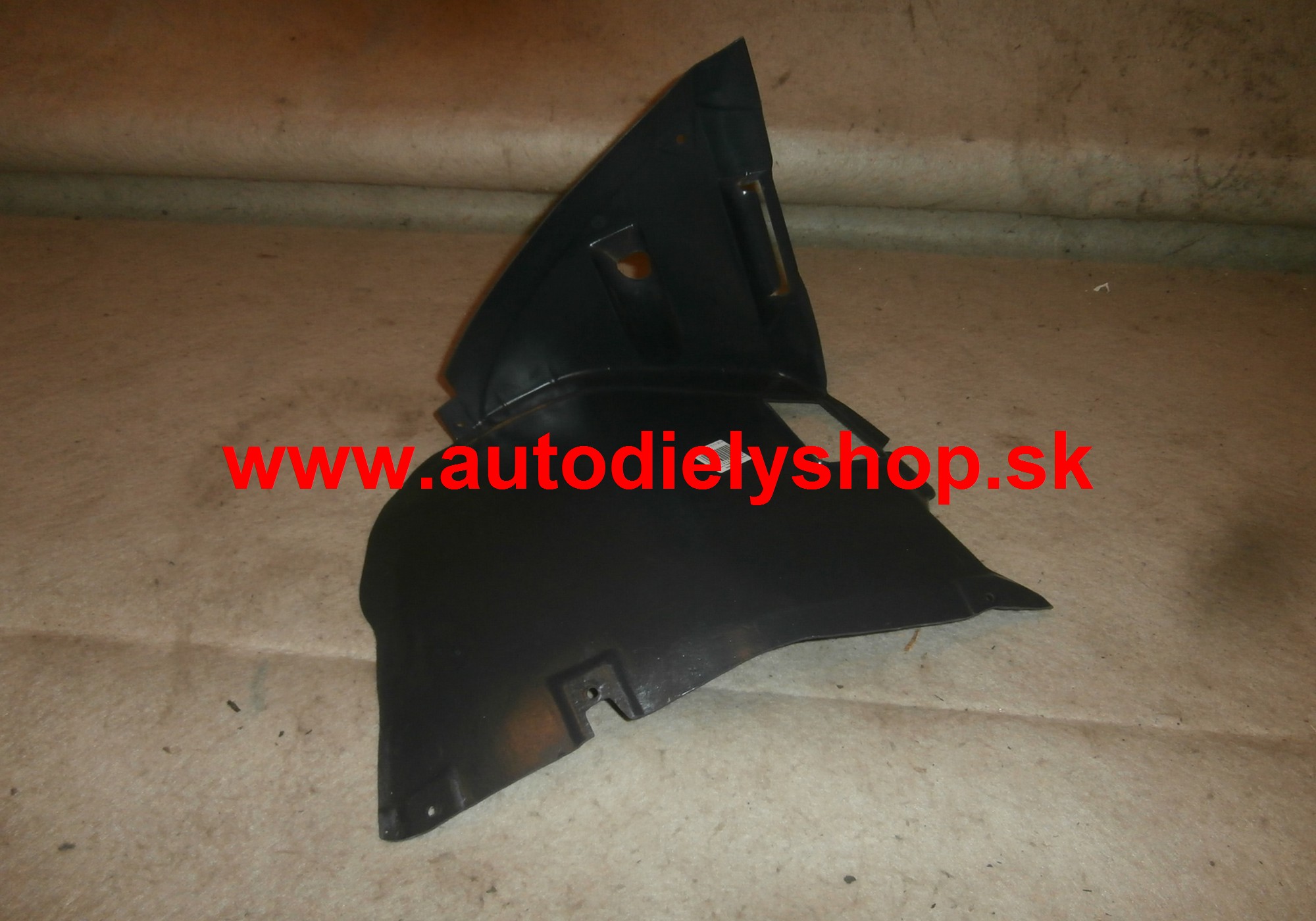 BMW 3 E46 9/01-3/05 predný podblatnik Pravý /predná čast/