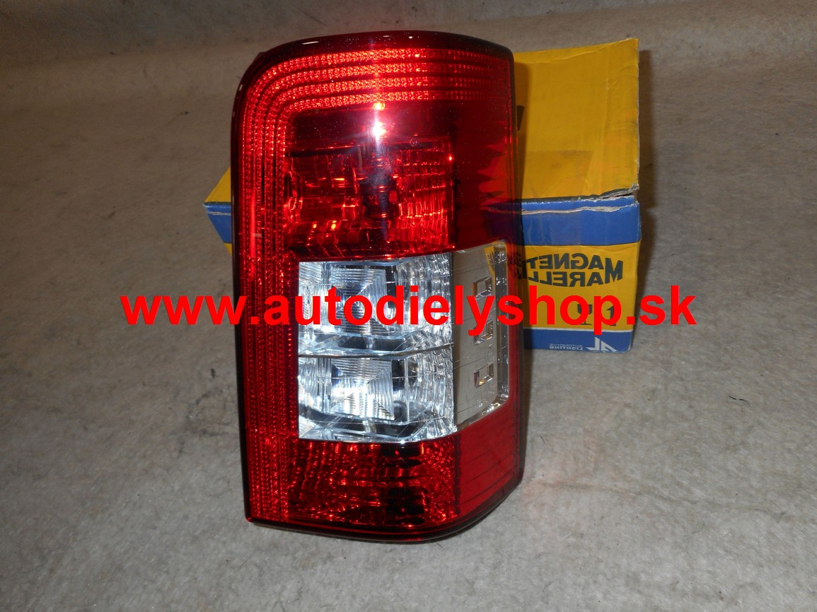 Citroen Berlingo 1/06-08 zadné svetlo Pravé (1dvere) komplet