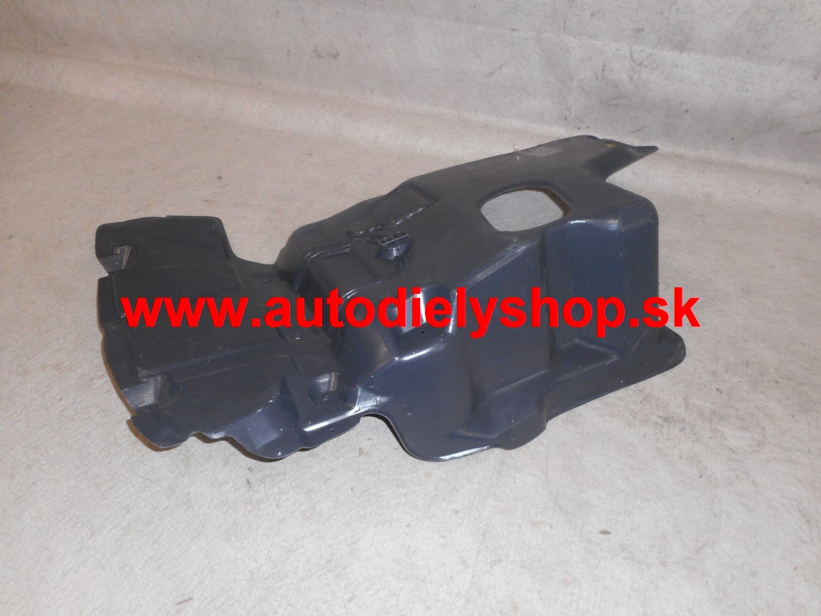 Toyota COROLLA VERSO 4/04-2007 kryt pod motor pravý /PRE DIESEL/