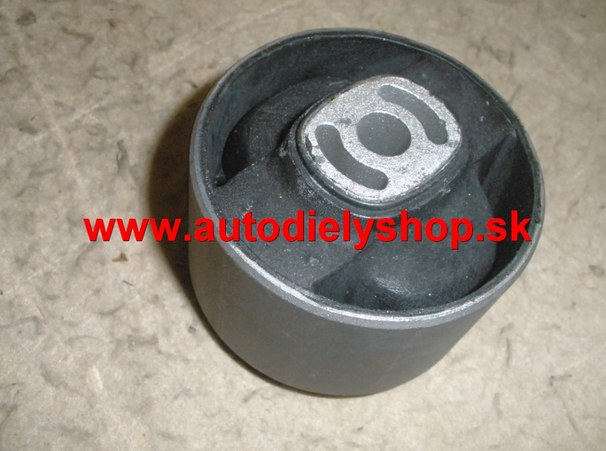 Citroen XSARA PICASSO 1/04- silenblok motora 2,0HDI / stredný