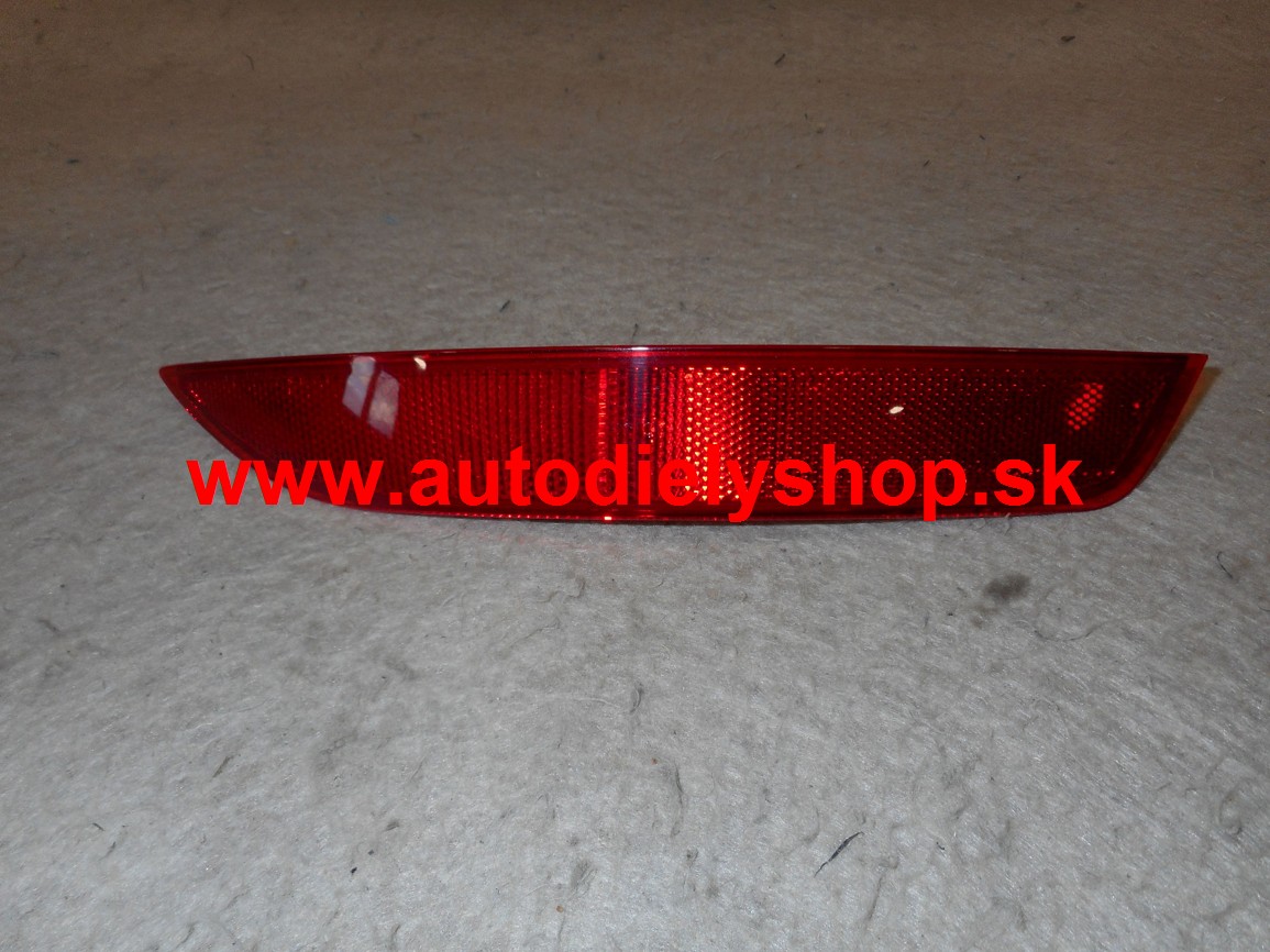 VW JETTA 04/10- odrazka do zad.nárazníku pravá ORIGINÁL