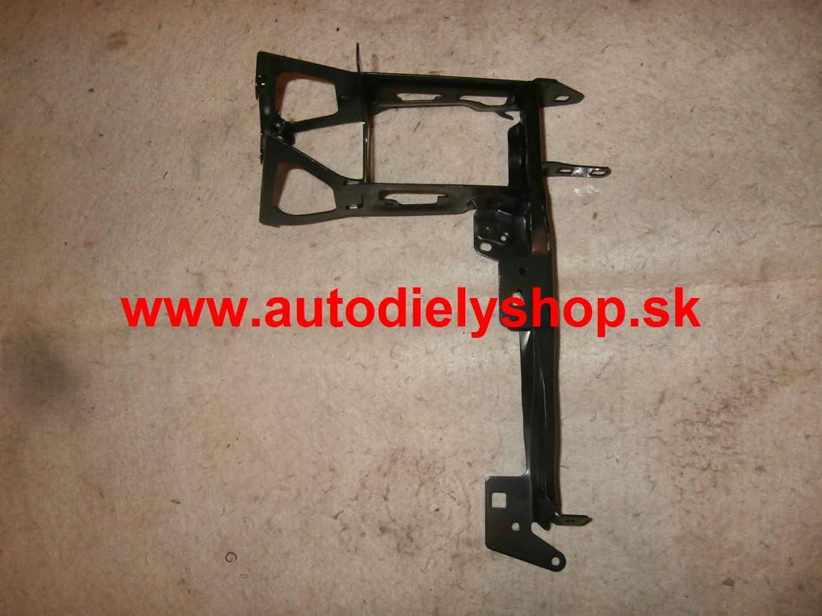 BMW 3 F30,F31 01/12- uchytenie predného svetla pravé 