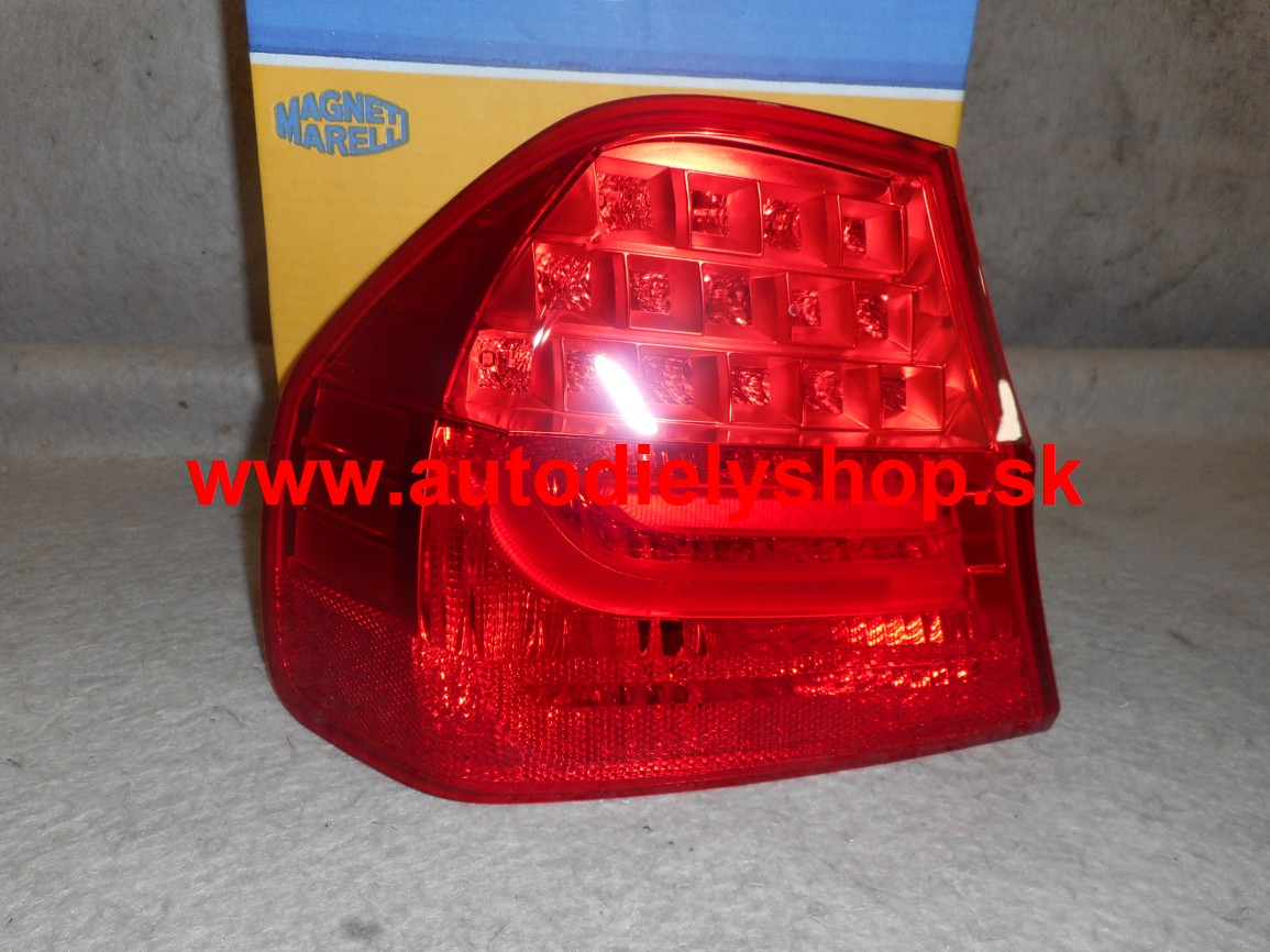 BMW 3 E90, E91 10/2008- zadné svetlo vonkajšie ľavé LED /PRE SEDAN/