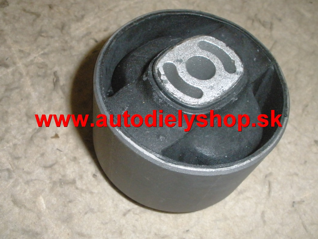 Fiat SCUDO 10/95-02 silenblok motora 1,9-2,0 / stredný zo zadu