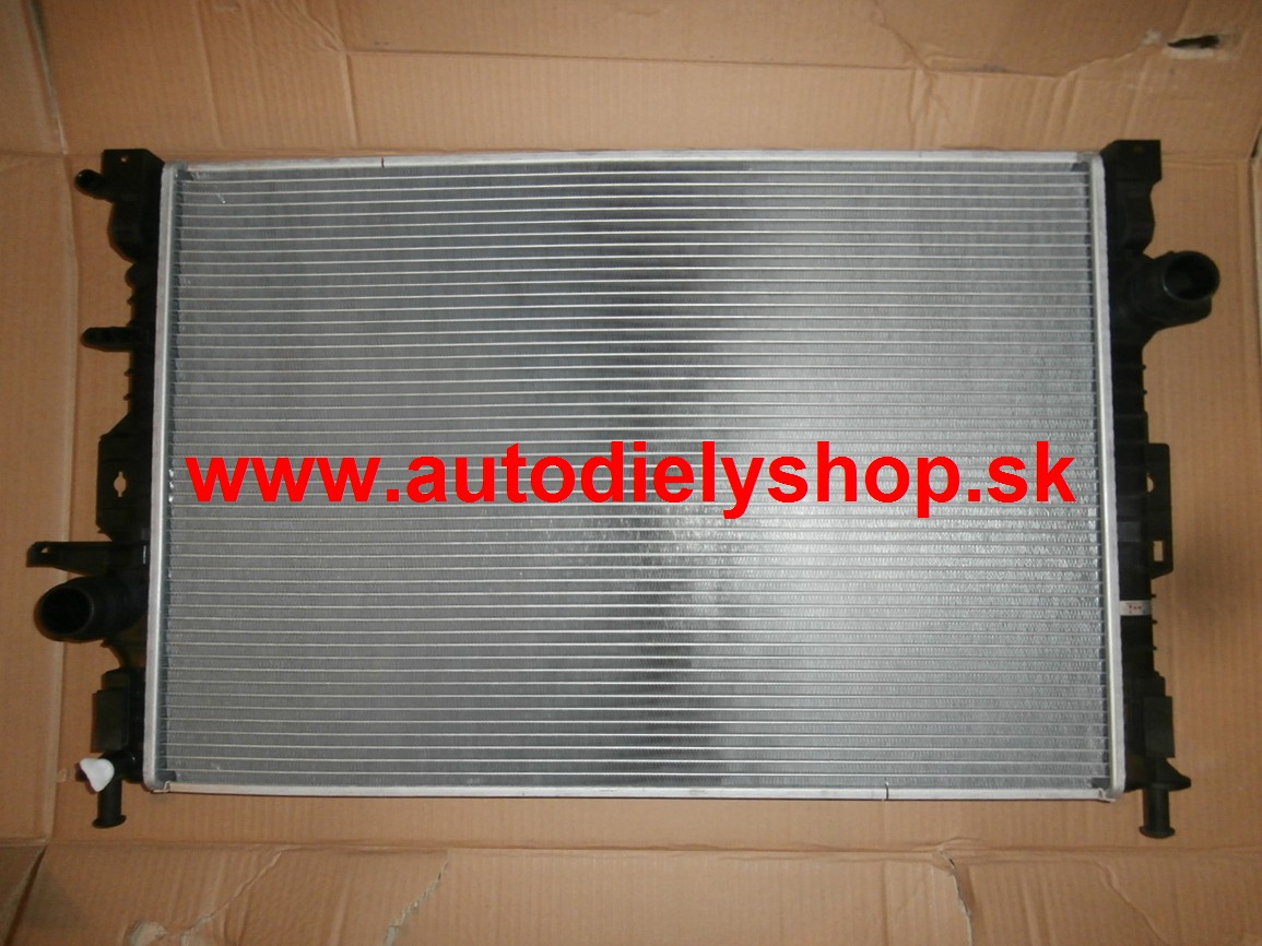 Ford C-MAX 10/2010- chladič vody 2,0TDCi AUTOMAT