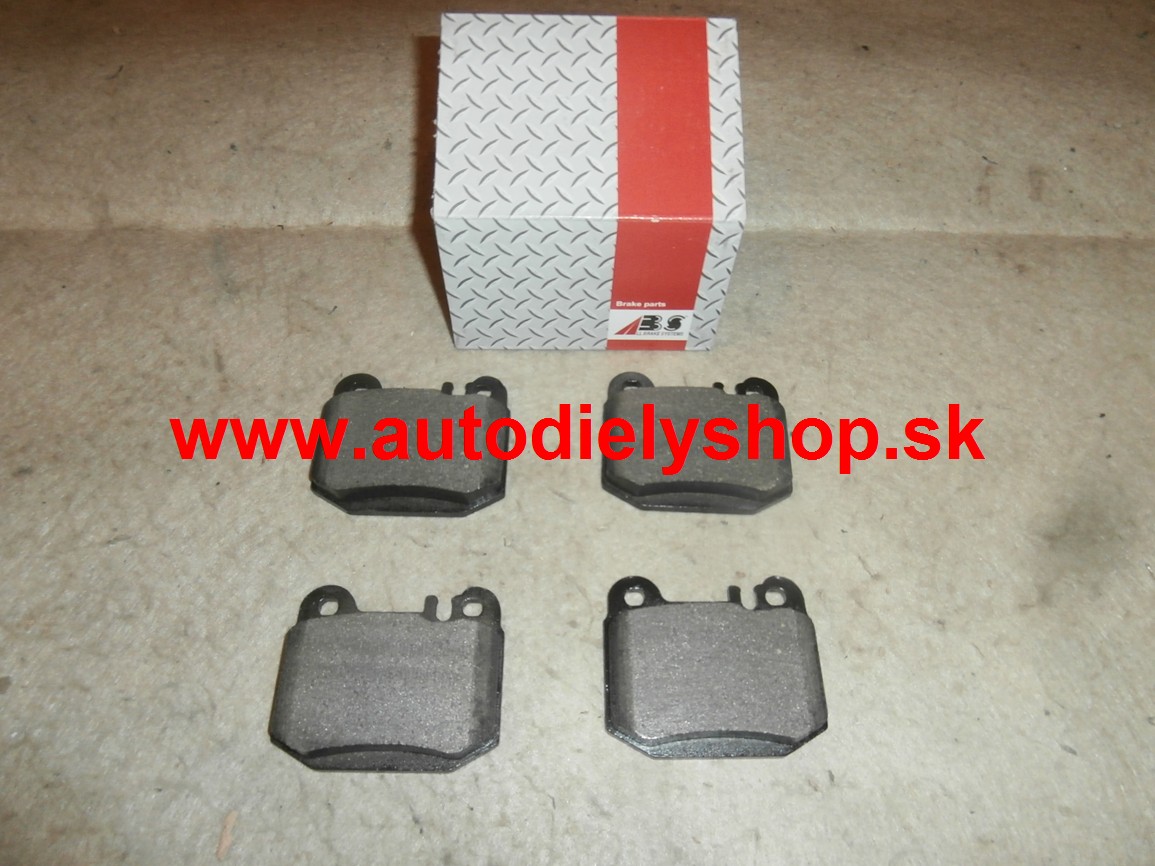 Mercedes M /W163/ 02/98-06/05  Zadné brzdové platničky Sada 