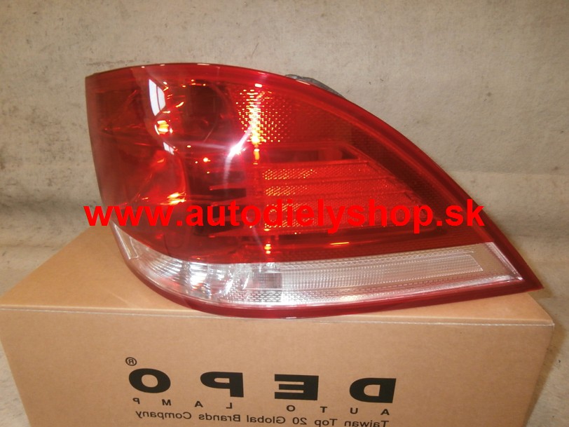 VW GOLF V KOMBI 09/05-09/10 zadné svetlo pravé /PRE KOMBI/