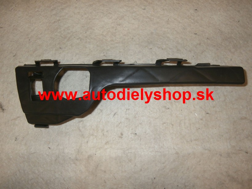 Ford Focus 11/04- držiak predného nárazníka Pravý / centrálny /