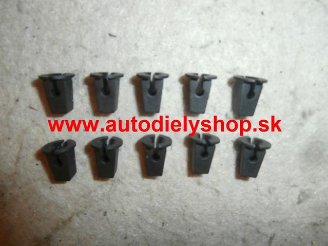 Seat INCA 7/95-6/03 montážna kocka 10 ks veľa použití