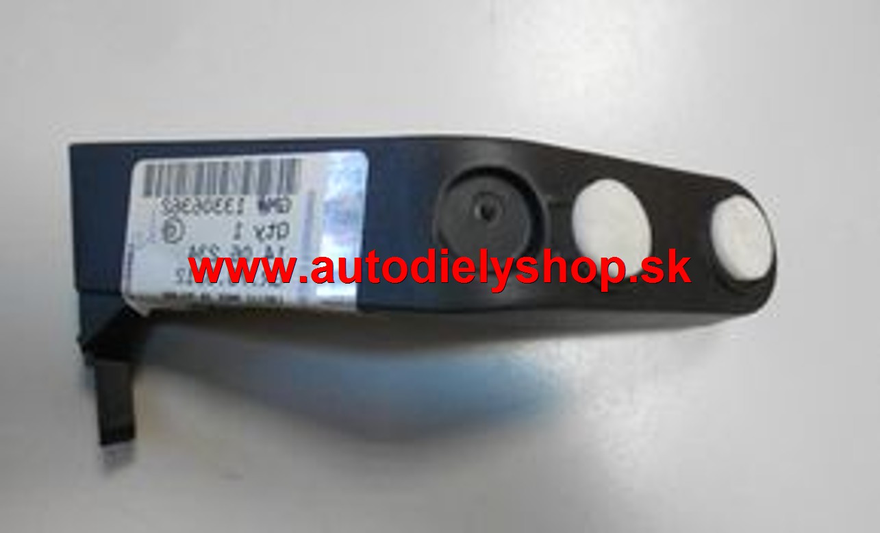 Opel ASTRA J 12/09- vnútorný držiak zad.nárazníka pravý /PRE KOMBI/