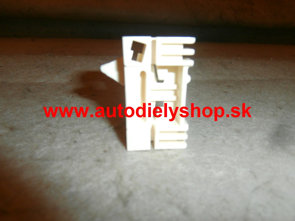 Renault CLIO 9/98-6/01 opravárenska sada na mechanizmus sťahovania okna na 3 dve