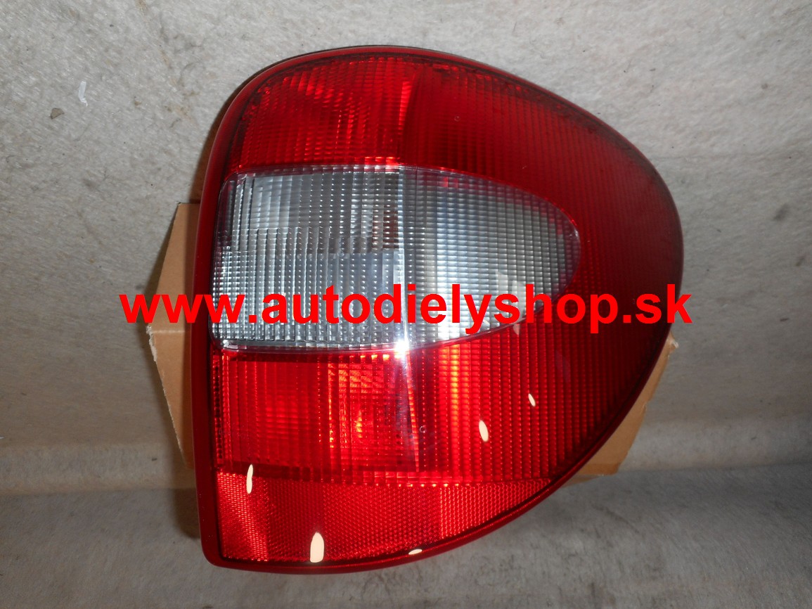 Chrysler VOYAGER 2004-9/2007 zadné svetlo Pravé,EU verzia