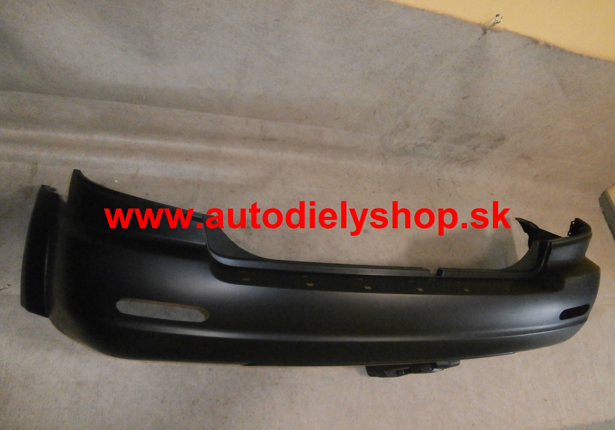 Kia SORENTO 5/02- zadný nárazník