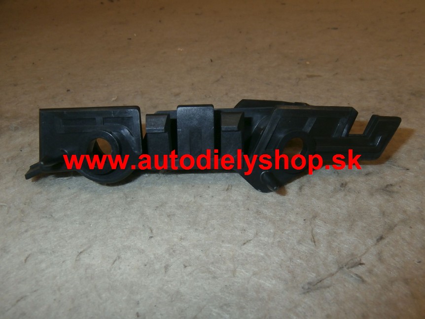 Audi A4 11/2007-2012  Držiak predného nárazníka pravý.