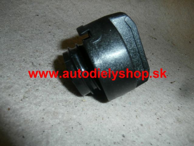 Toyota CAMRY 12/01-08/06 Viečko nádrže