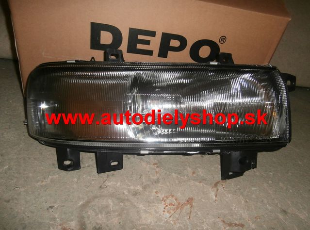 Nissan INTERSTAR 02-07 svetlo H4 pravé / TYC /