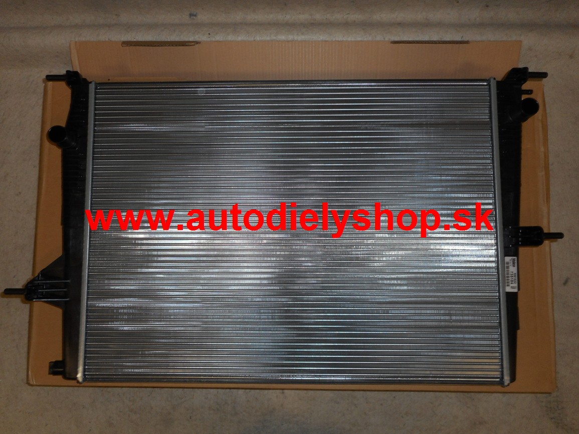 Renault SCENIC III 2/2009- chladič vody /1,6i/ VALEO/