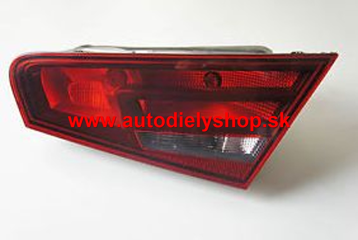 Audi A3 06/12- zadné svetlo vnútorné pravé /pre 3 DVER./