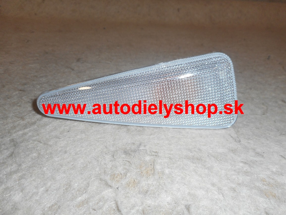 Dacia SANDERO 6/08 bočná smerovka L