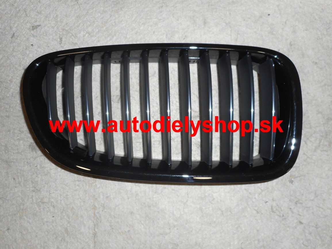 BMW 5 F10, F11 3/2010- predná maska čierna pravá pre M PAKET
