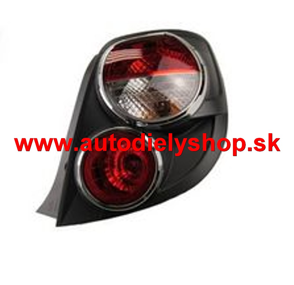 Chevrolet AVEO 05/11- zadné svetlo pravé /čierne pozadie/ s chrómovým rámčekom