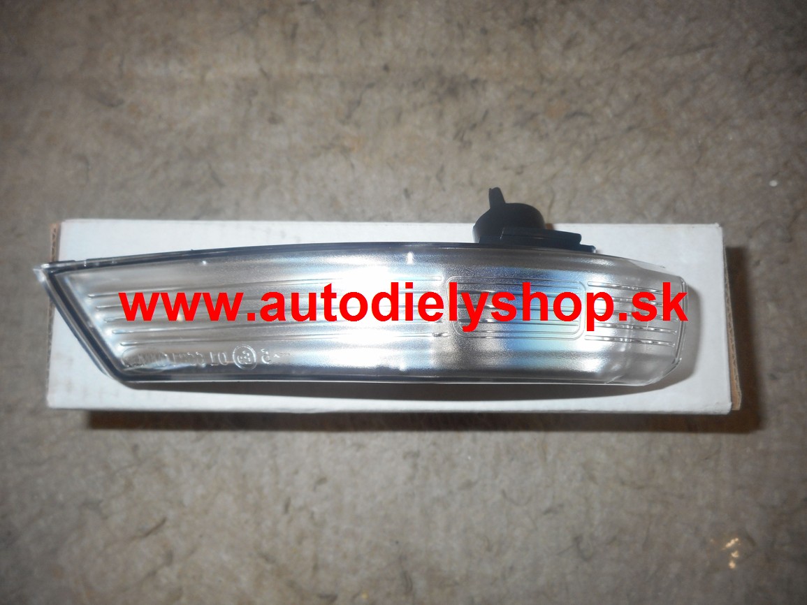 Ford FOCUS 3/2011-  bočná smerovka v zrkadle L