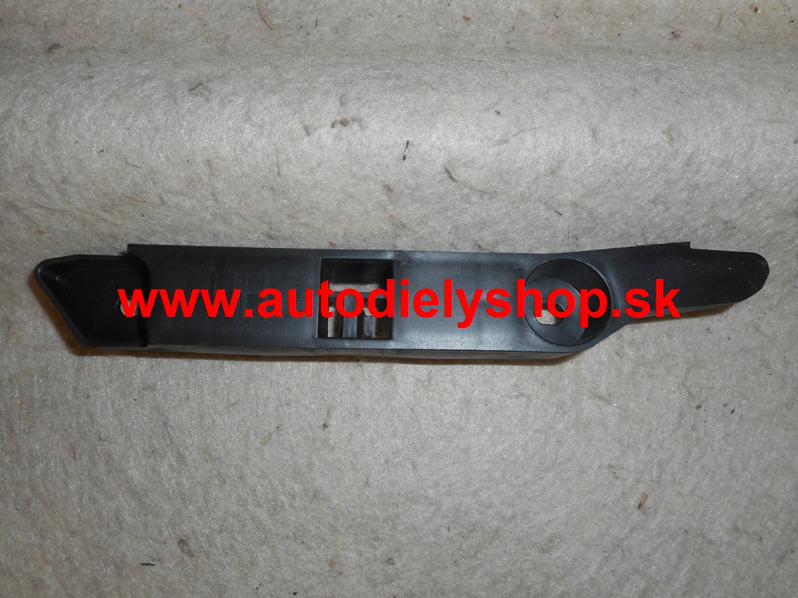 Ford FOCUS 2/2008- Držiak predného nárazníka ľavý