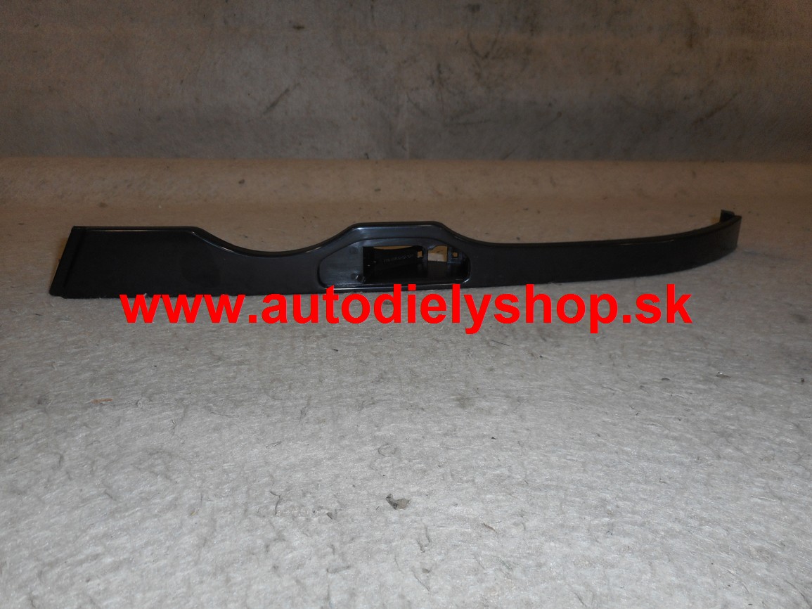 BMW 3 E46 5/99-3/03 lišta pod svetlo Lavá,s otvorom pre cabrio/coupe