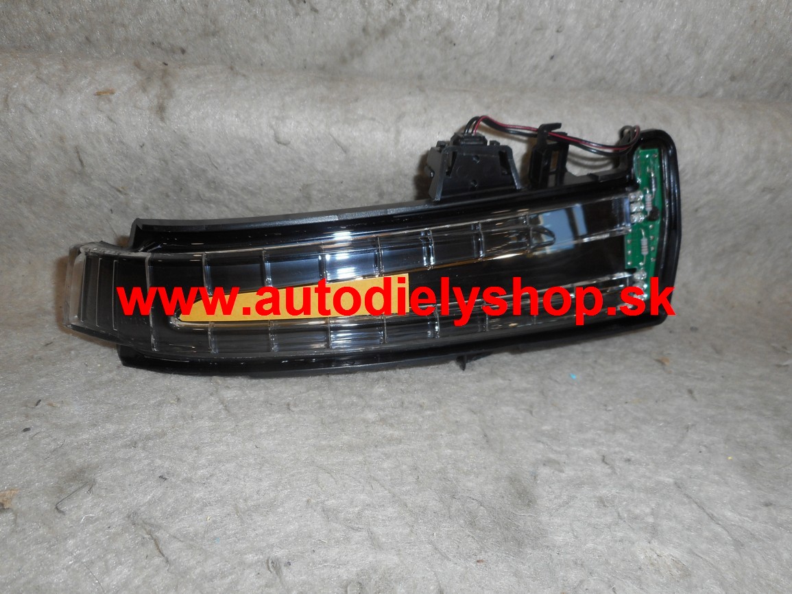 Mercedes W212 "E" 2009- Smerovka do spätného zrkadla LED pravá 