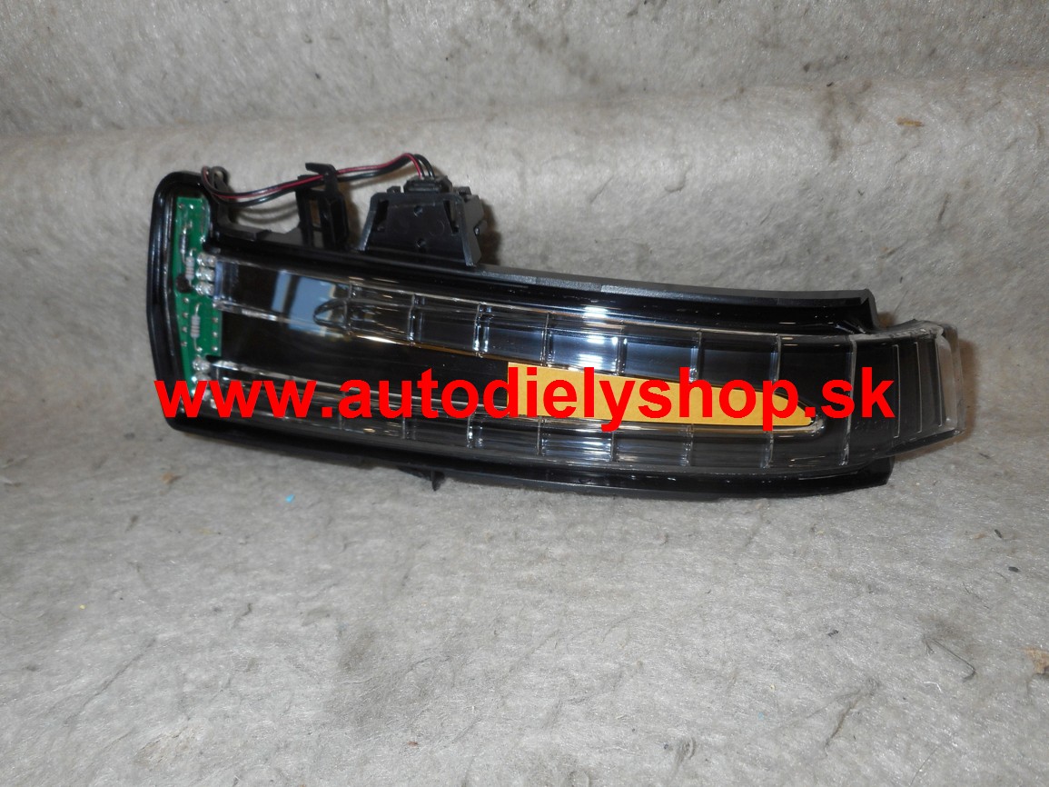 Mercedes W212 "E" 2009- Smerovka do spätného zrkadla LED ľavá 