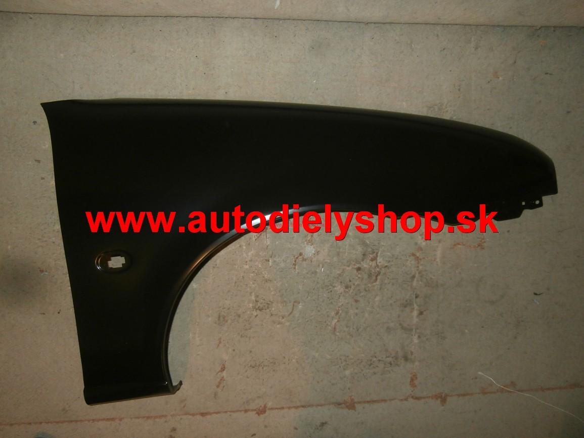  Mazda 121 1/96-2/00 Blatník pravý 