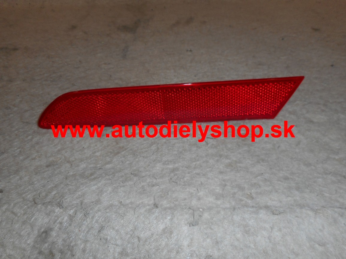 Mazda CX-7 06/2009- odrazka do zadného nárazníku pravá od roku 06.09-
