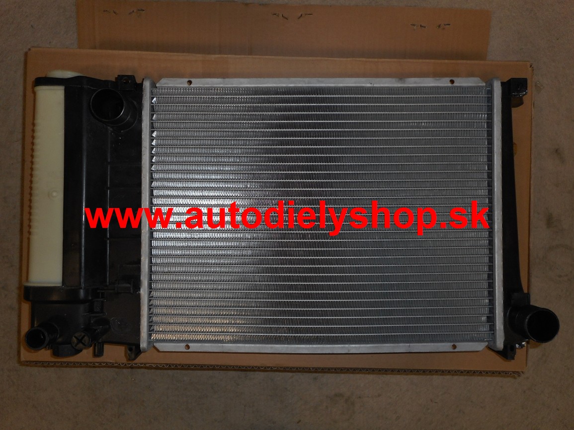 BMW 3 E36 10/90-3/98 chladič vody 1,6i-1,8i 