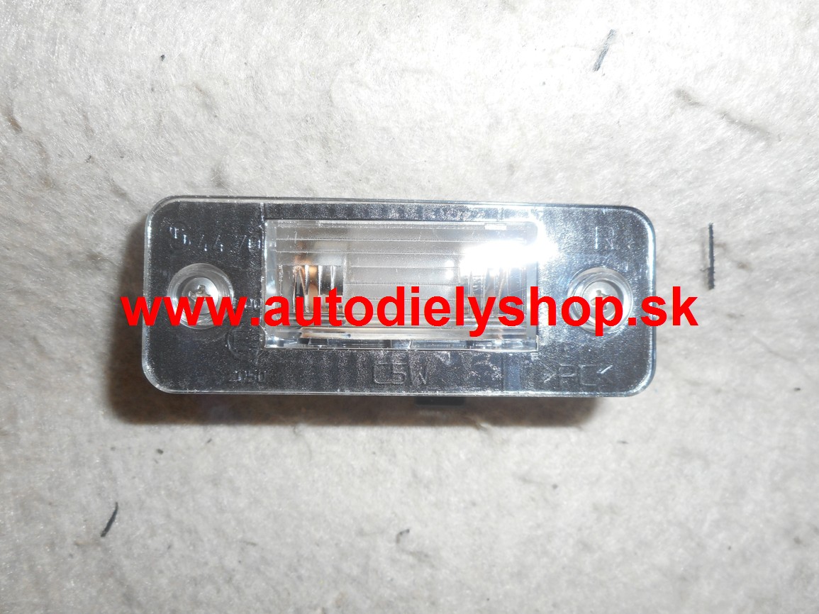 Audi A8 1/2003-7/2010 Osvetlenie špz na 4dver. Ľavé ORIGINAL