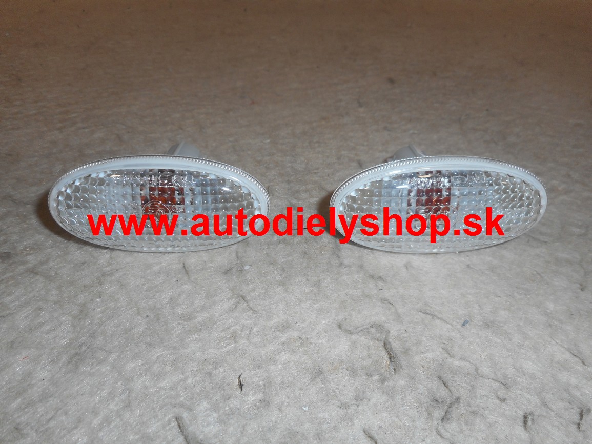 Mazda 2 10/2010- bočné smerovky biele Sada L+P