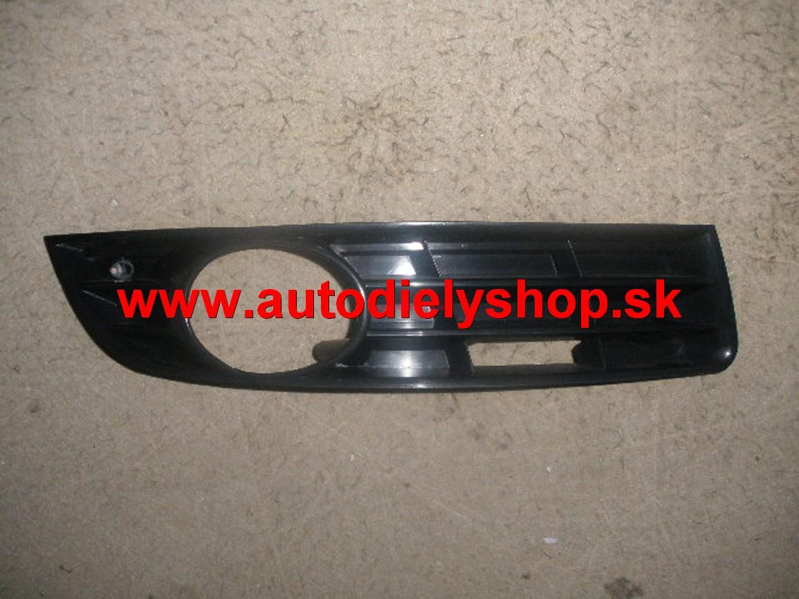 VW PASSAT "B6" 01/05- kryt v narazniku Pravý 