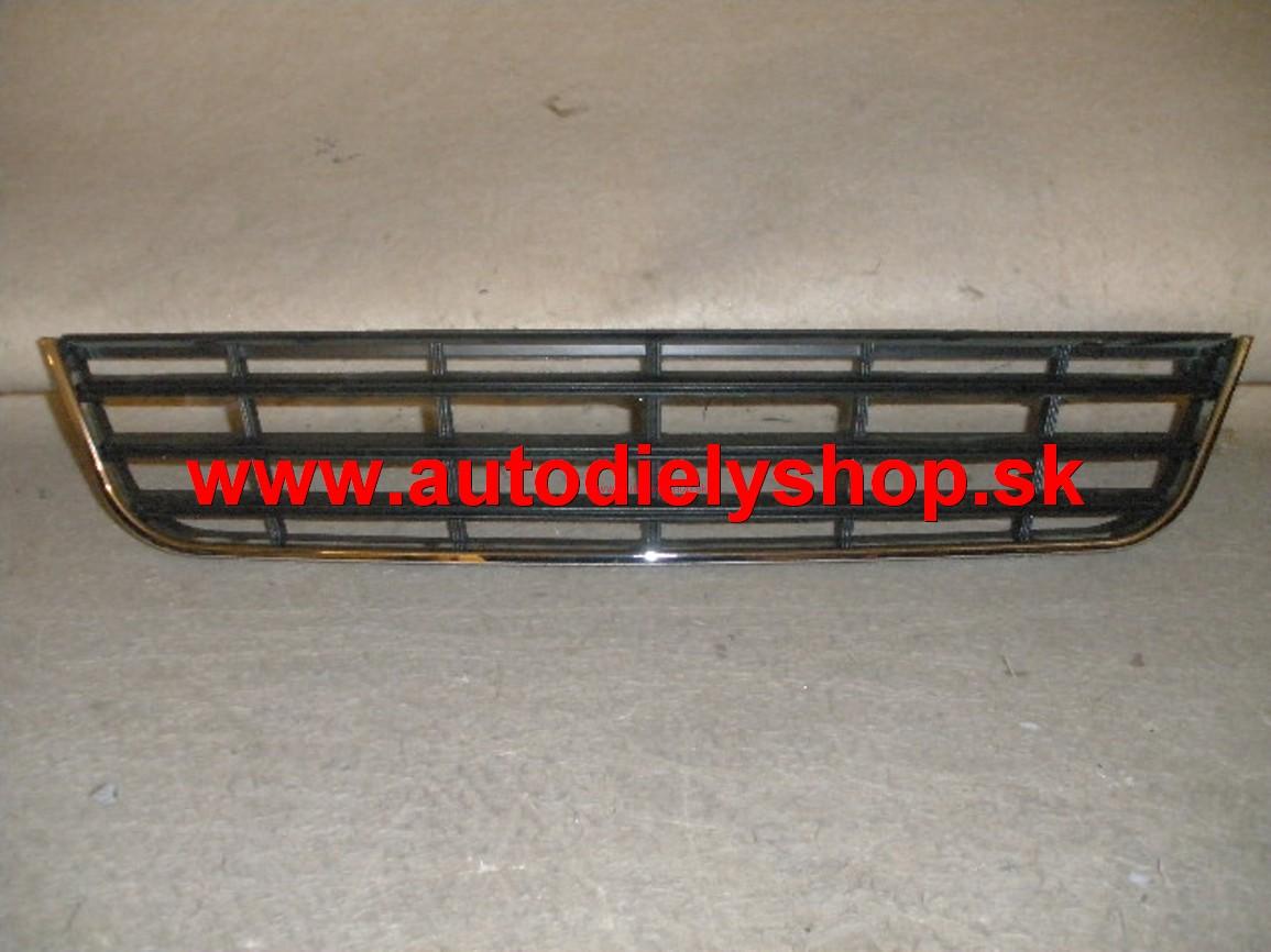 VW PASSAT "B6" 01/05- kryt v nárazníku, stred s chrómom