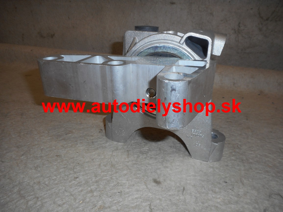 Fiat Stilo 01-  Uloženie motora