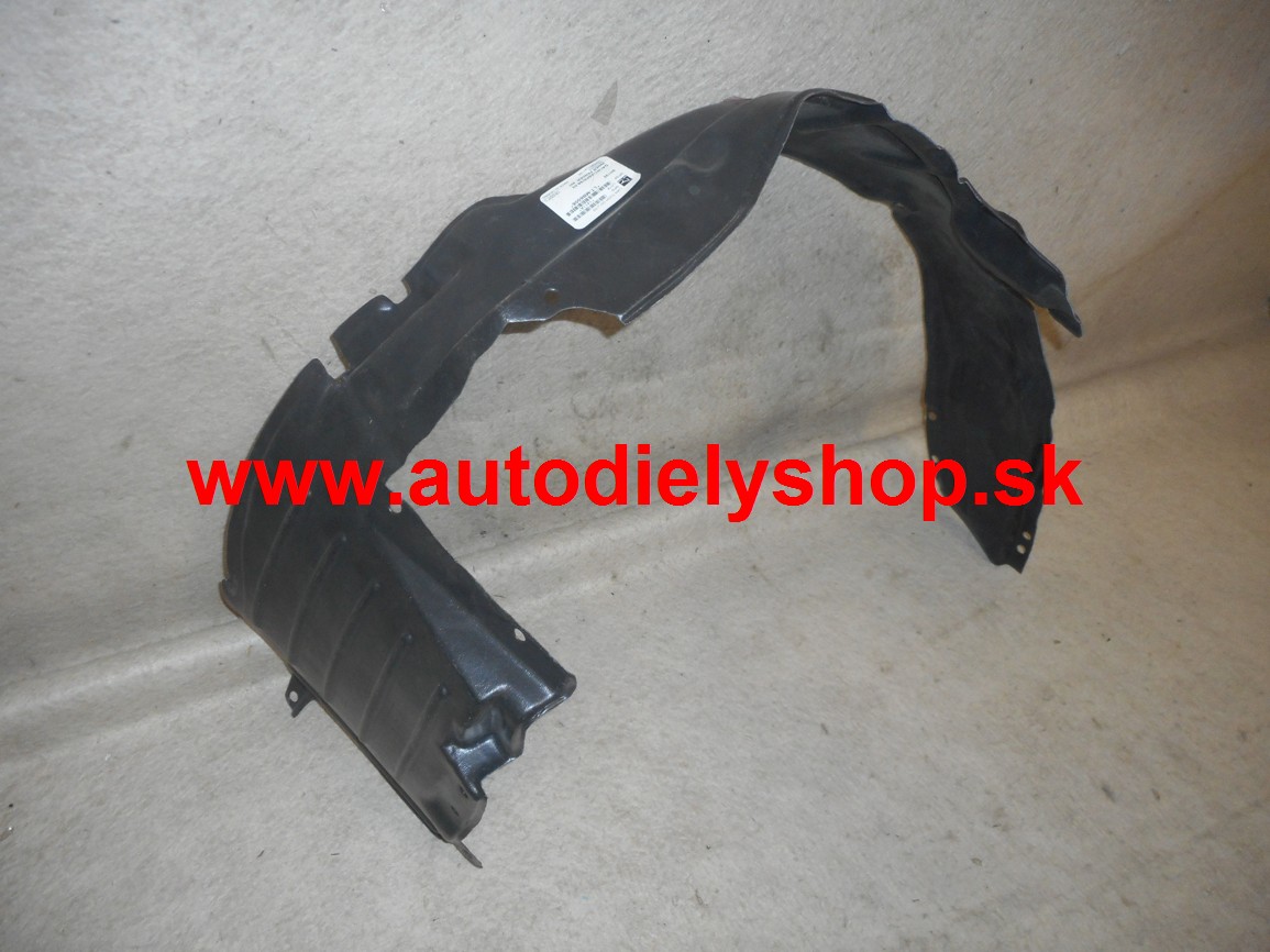 Mitsubishi GALANT 1/96-12/99  Ľavý predný plastový podblatnik.