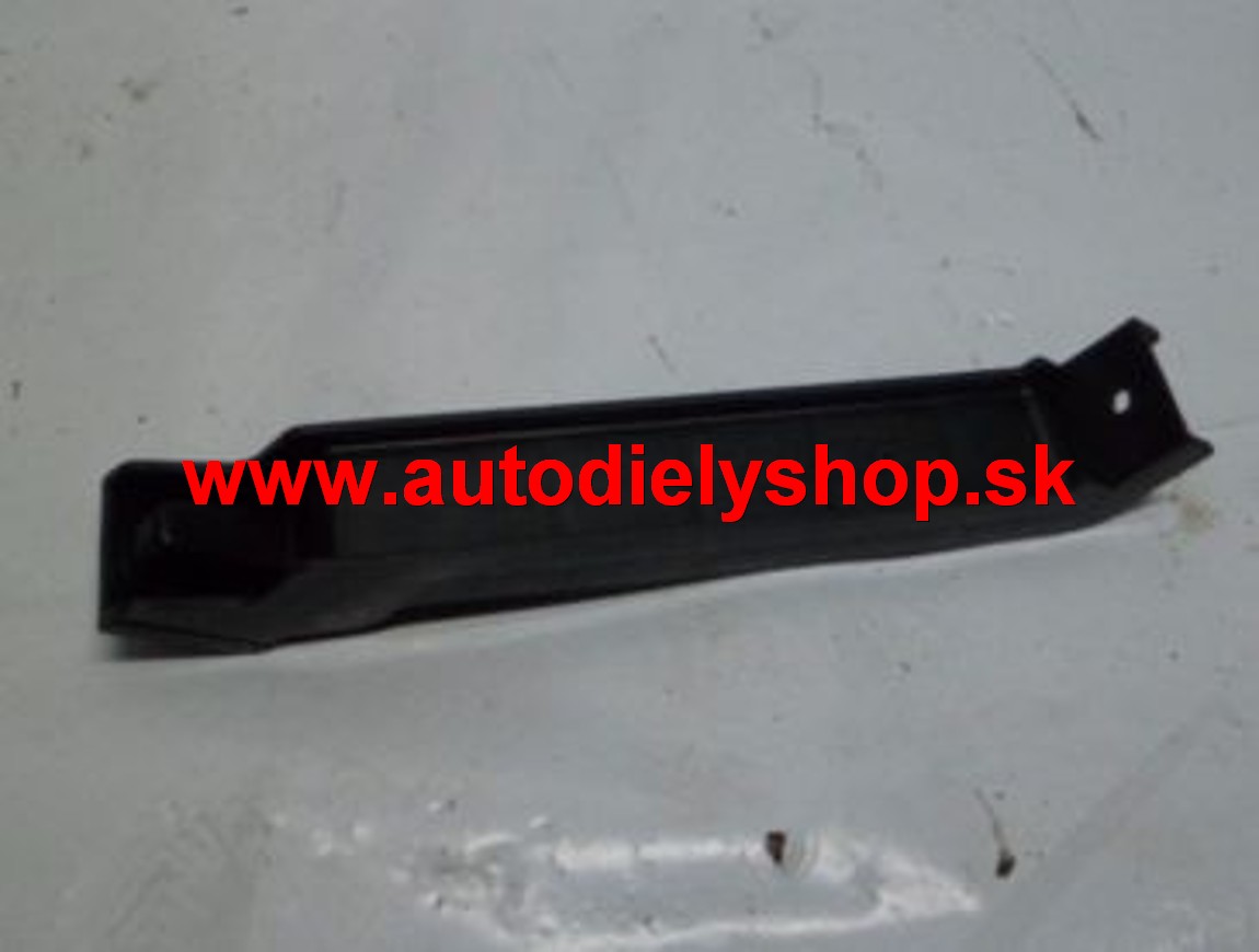 KIA Cee'd 1/2010- spodný držiak výstuhy zadného nárazníku ORIGINÁL PRE 5 DVER.