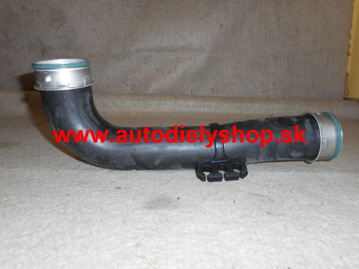 VW GOLF V 8/03- Hadice plnícího vzduchu