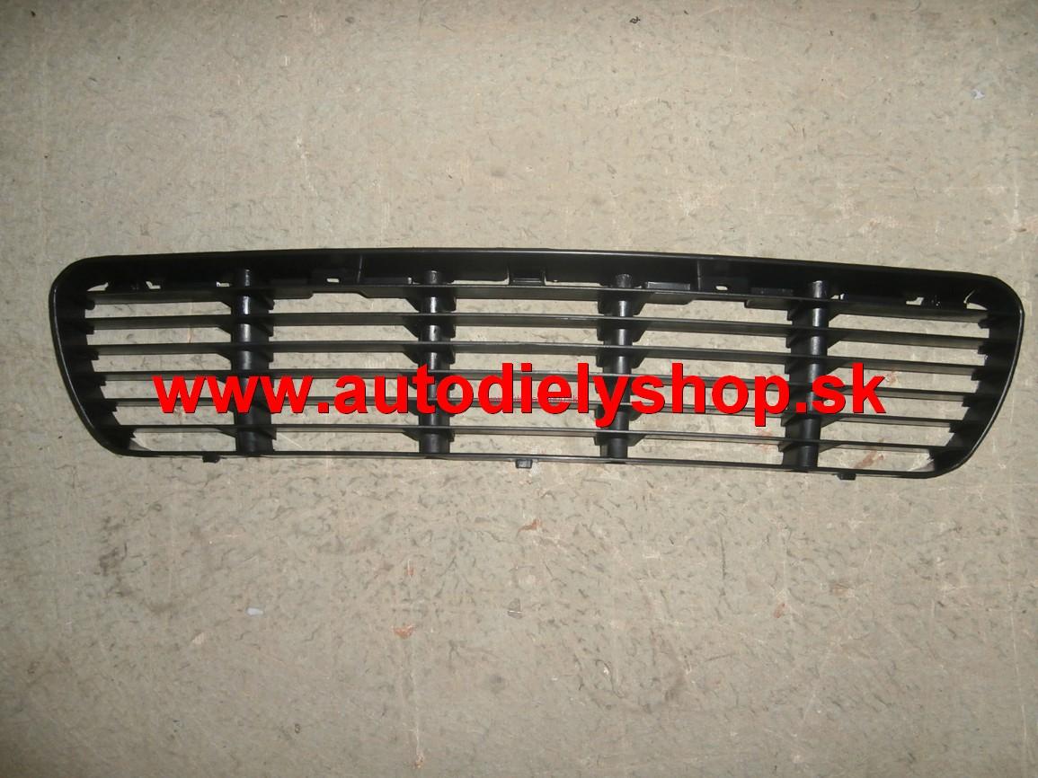 VW Polo 10/94-9/99 krytka v nárazníku,Stred GT 