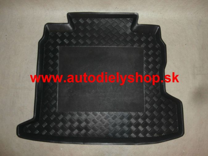 Mitsubishi LANCER 9/2003-2008 vanička do kufra s protišmykom pre SEDAN