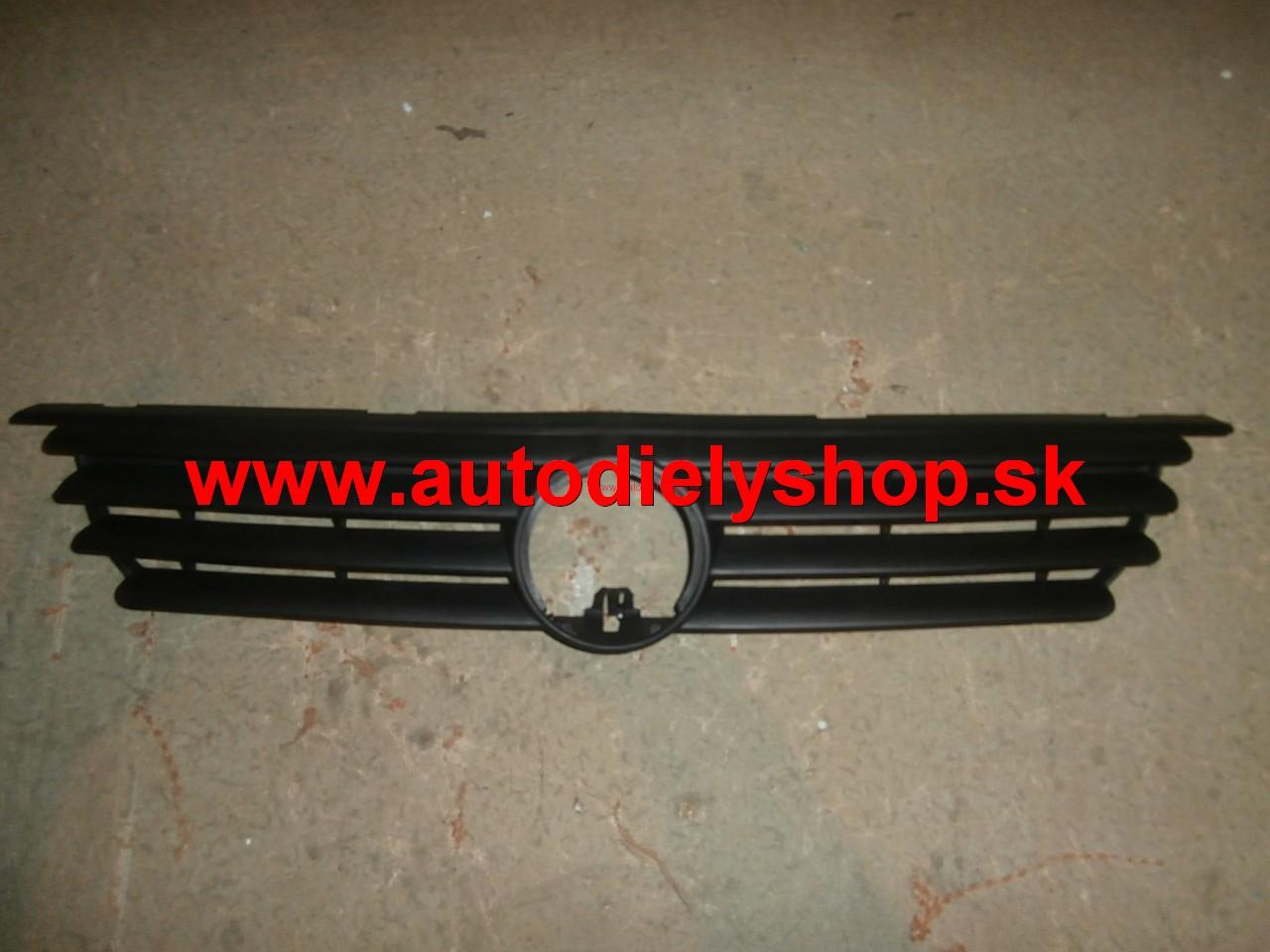 VW Polo 10/94-9/99 maska 
