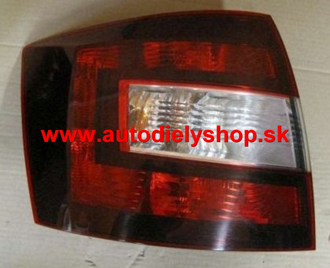 Škoda RAPID 07/12- zadné svetlo ľavé / SPACEBACK - tmavé